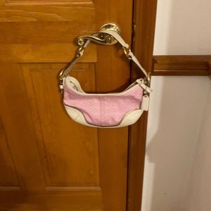 Women coach shoulder bag